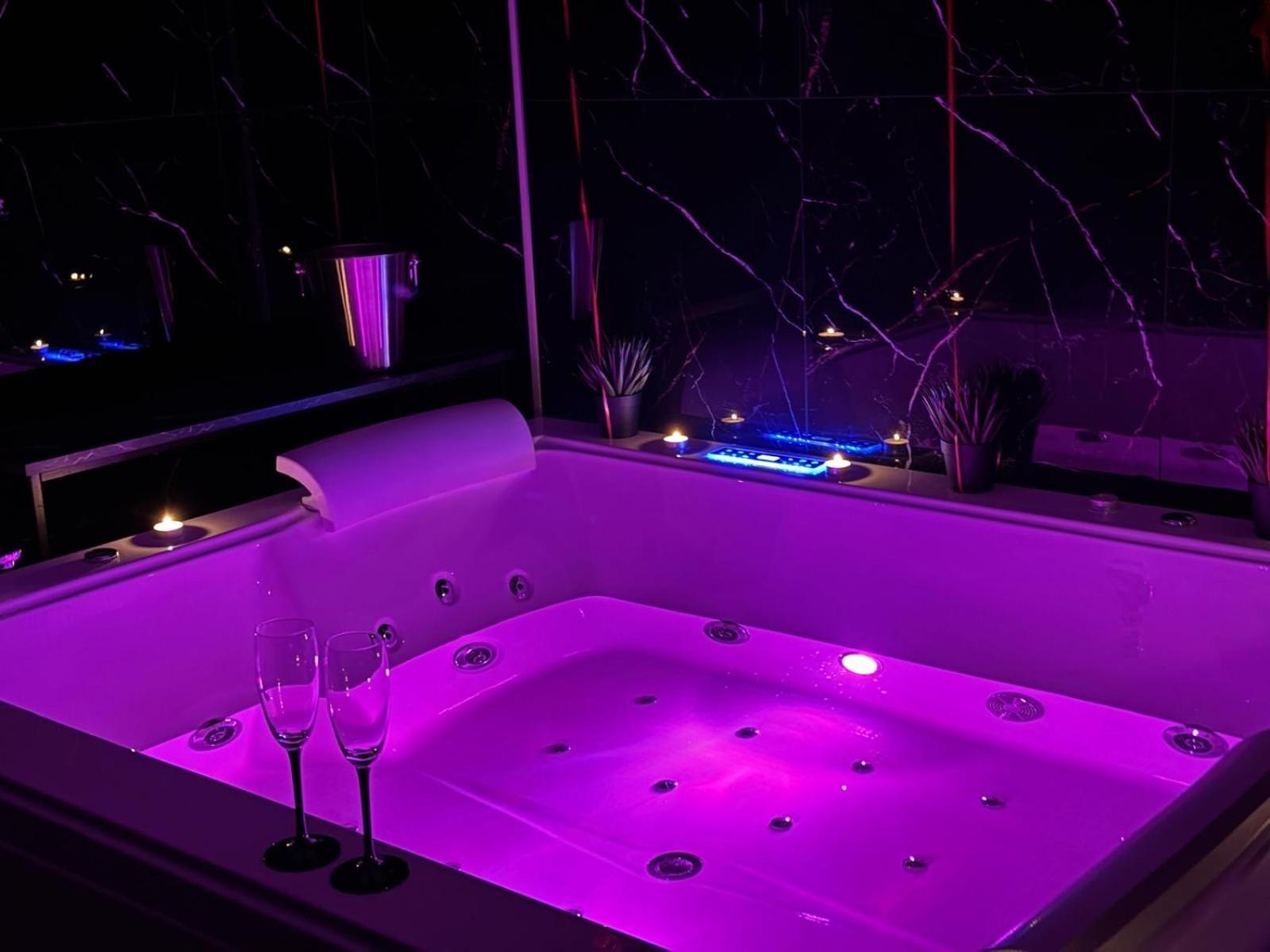 Apartament Z Jacuzzi Na Wylacznosc Dolina Baryczy Zmigrod Bagian luar foto