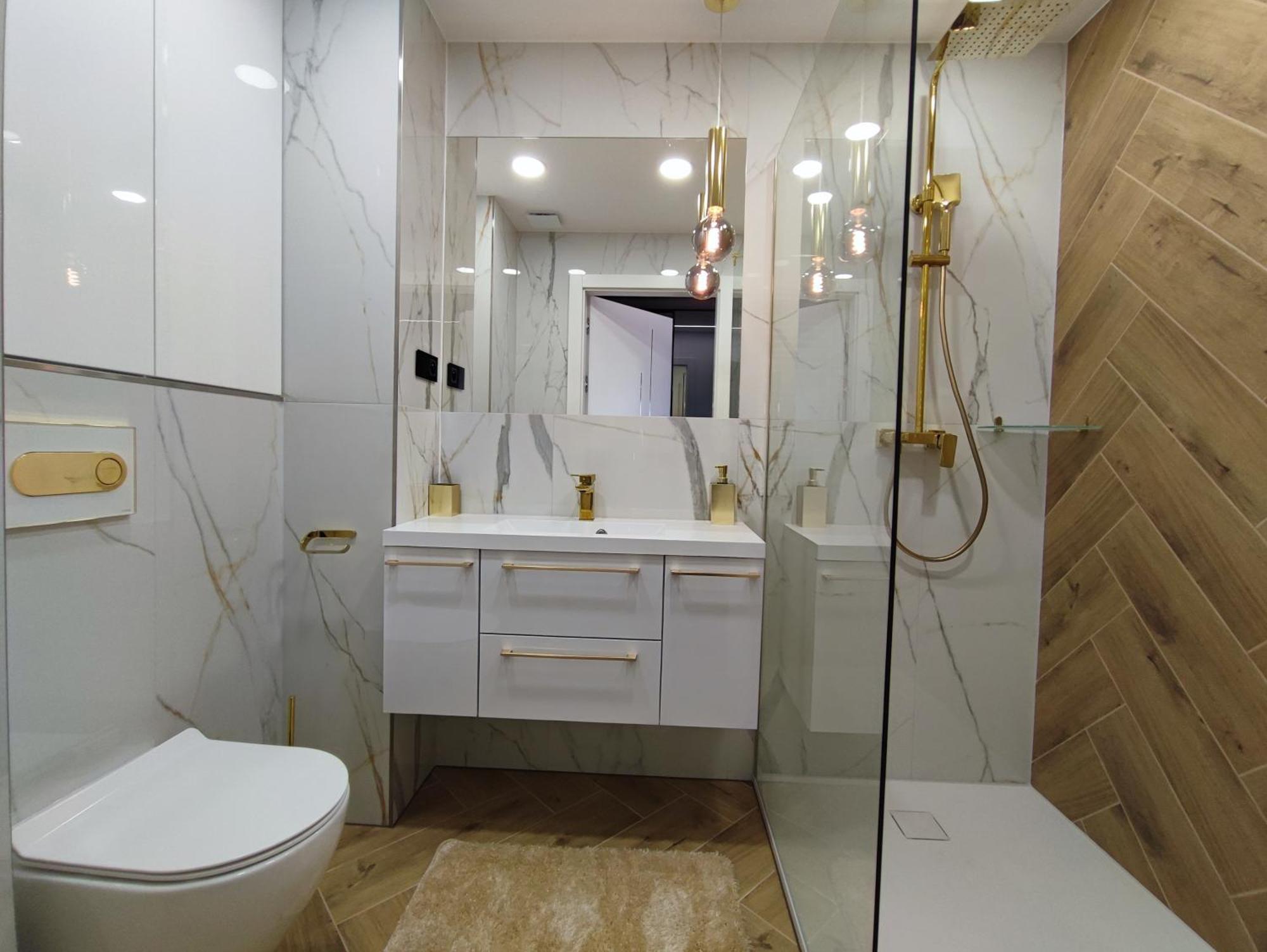 Apartament Z Jacuzzi Na Wylacznosc Dolina Baryczy Zmigrod Bagian luar foto