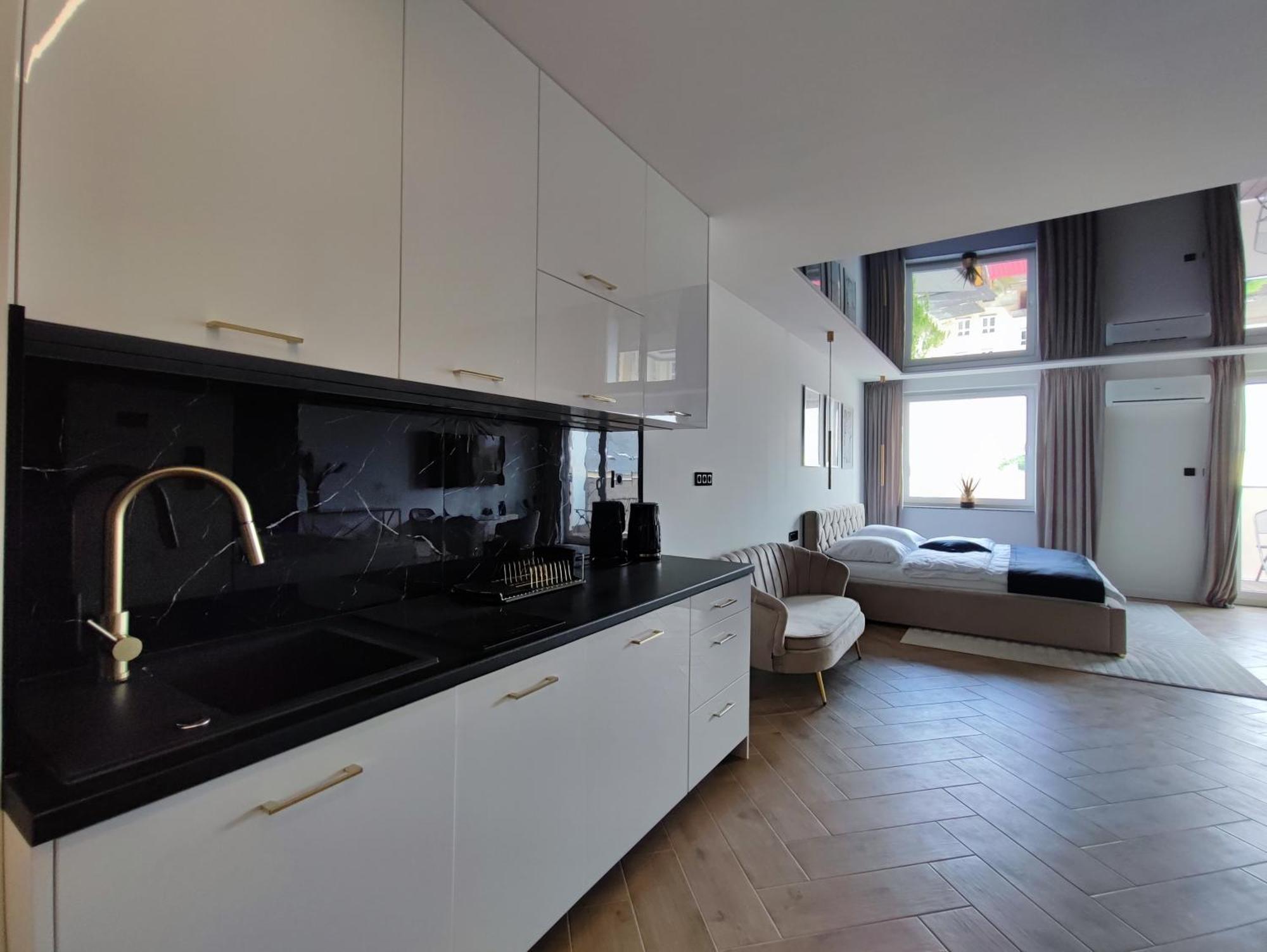 Apartament Z Jacuzzi Na Wylacznosc Dolina Baryczy Zmigrod Bagian luar foto