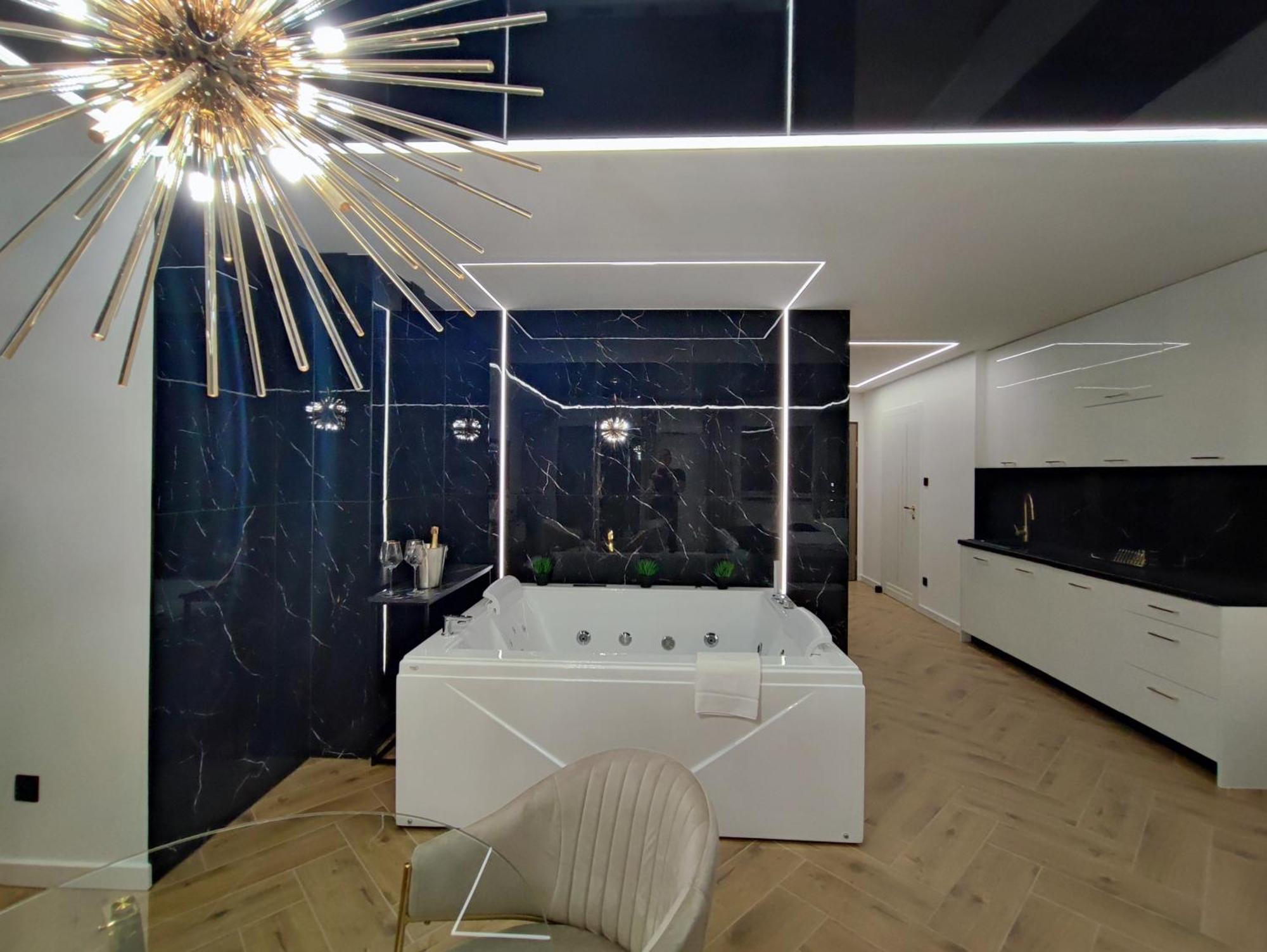 Apartament Z Jacuzzi Na Wylacznosc Dolina Baryczy Zmigrod Bagian luar foto